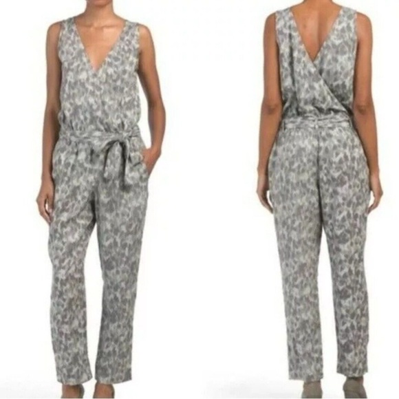 cloth & stone Dresses & Skirts - Cloth & Stone Gray Patterned Pants Jumpsuit Medium